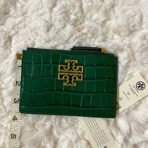TORY BURCH CARD CASE WITH 5 CARD SLOTS WITH ZIP. AUTHENTIC!